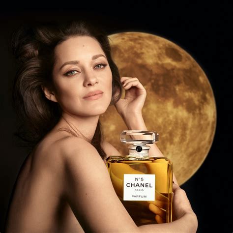 reclame chanel no 5 actrice|chanel no 5 french girl.